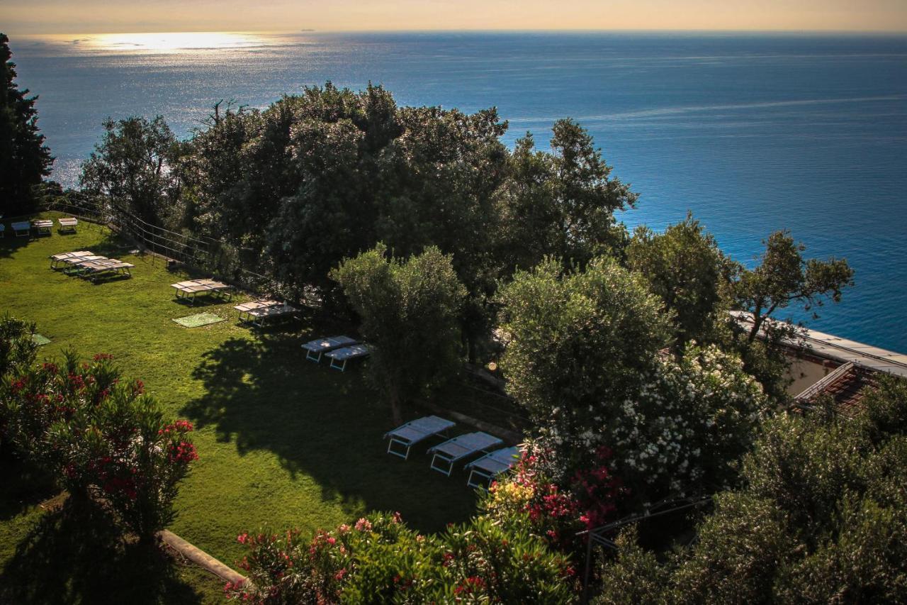 Dominio Mare Resort & Spa Bergeggi Exteriör bild