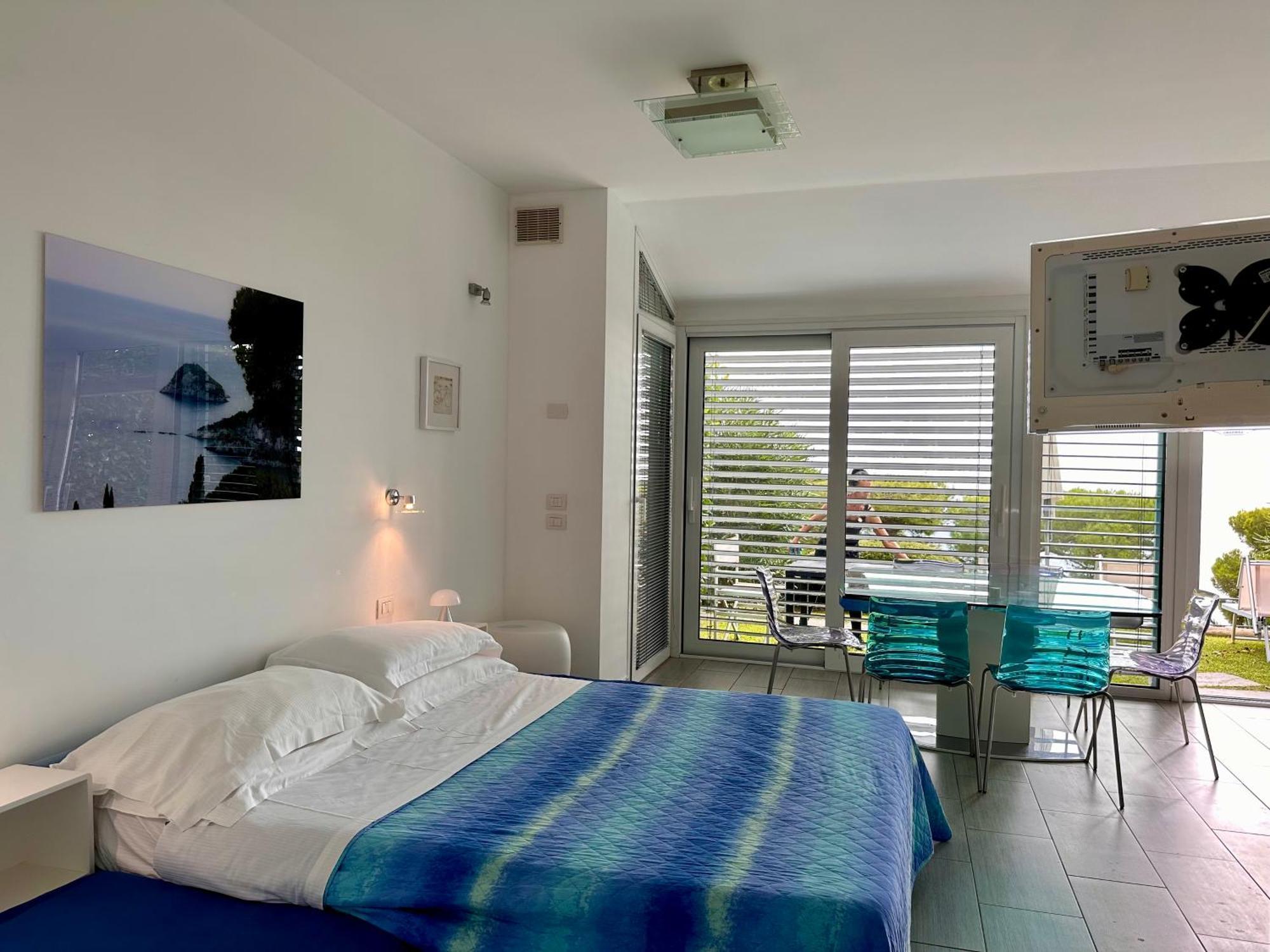 Dominio Mare Resort & Spa Bergeggi Rum bild