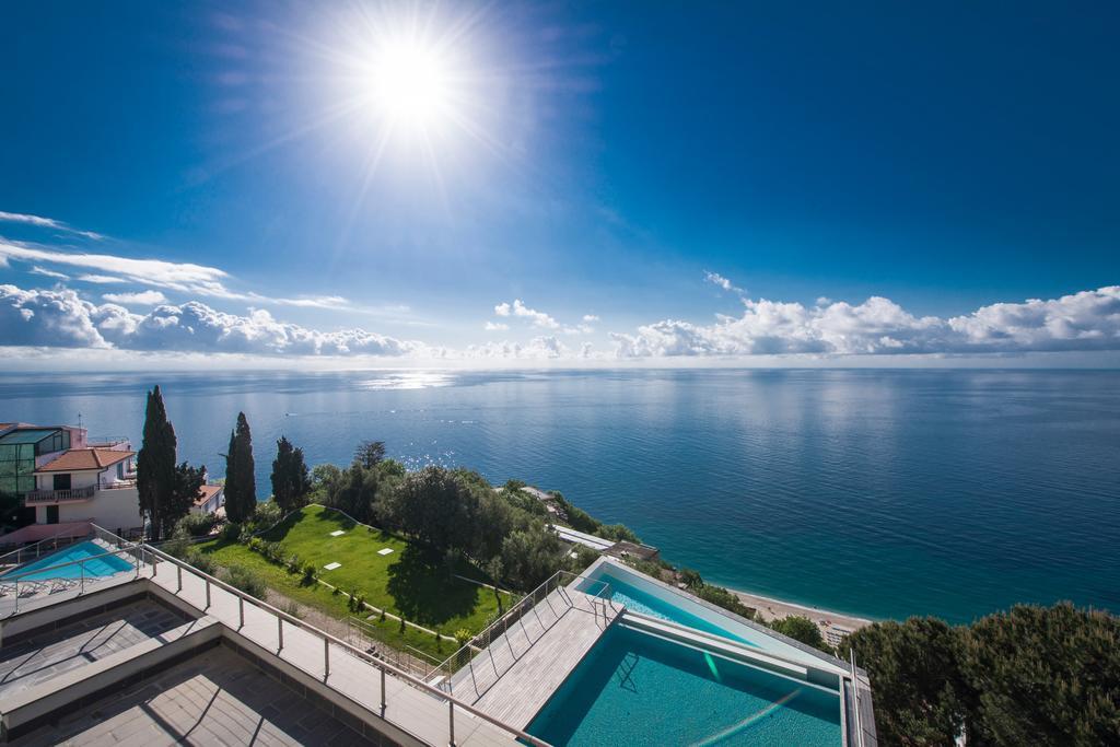 Dominio Mare Resort & Spa Bergeggi Exteriör bild
